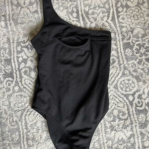 ONE SHOULDER SWIM SUIT